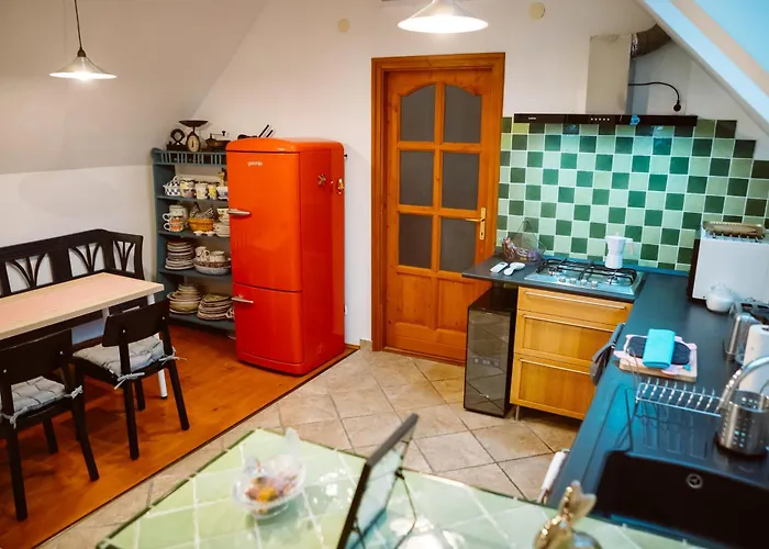 Kiralyszeke Appartement *